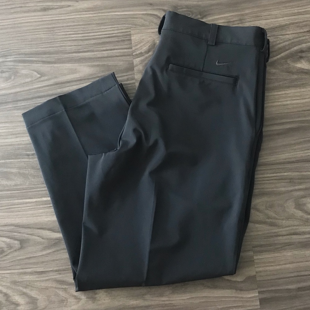 Men’s Nike Golf Pants Size M 33 x 32